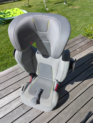 Britax Römer KIDFIX III (3) M 15-36kg Kindersitz, Kinderautositz. Bild 2