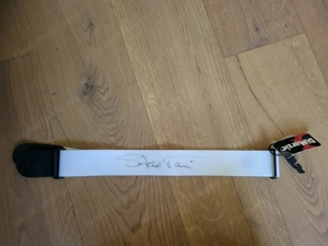 Gitarrengurt handsigniert von Steve Vai