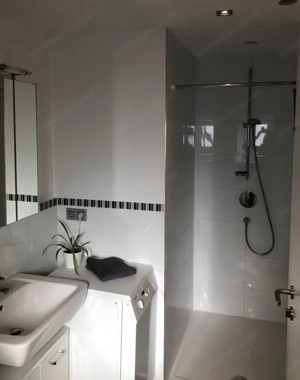 Wohnen auf Zeit! 2 Zi. 64qm  mit 20qm Garten  Bild 6