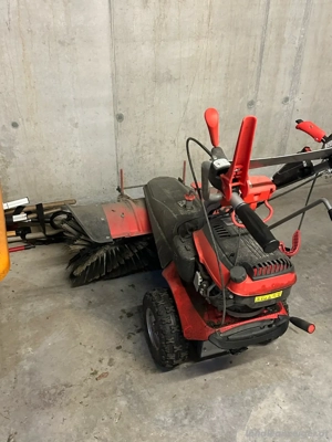 HechtKehrmaschine mit Schieber Bild 2