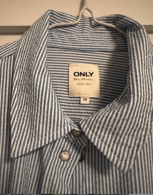 blaue bluse zum Binden  Bild 3