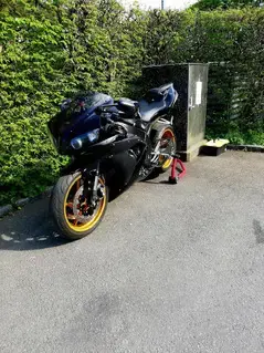 Motorrad Yamaha R1 Bild 2