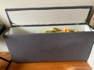 Betttruhe fahrbar.  Bild 4