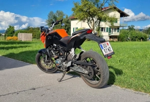 Verkaufe meine geliebte KTM 125 Duke (2016). Bild 4