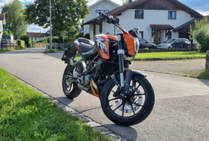 Verkaufe meine geliebte KTM 125 Duke (2016). Bild 5