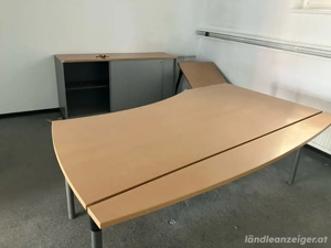 Büromöbel
