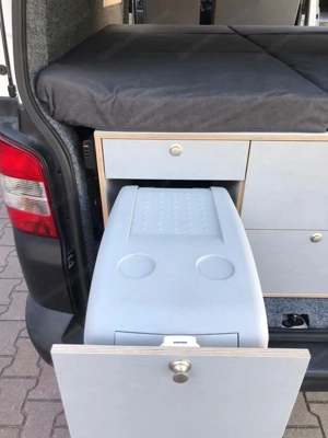 Vw Bus T5 Transporter Camper Bild 7
