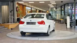 BMW 318 Bild 11