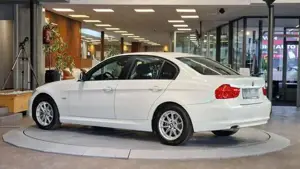 BMW 318 Bild 8
