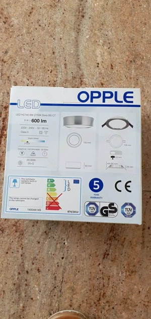 Decken- Wandleuchte LED warm white Bild 3