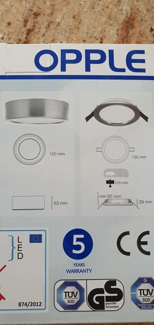 Decken- Wandleuchte LED warm white Bild 5