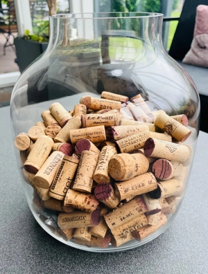 Schöne Glasvase mit oder ohne Weinkorken Bild 2