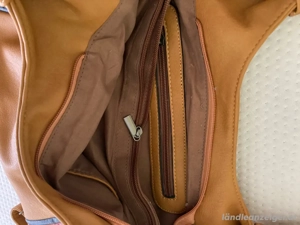 Handtasche aus Kunstleder, neu Bild 3