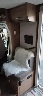 Wohnmobil Gespann Carado T334 + Humer Unsinn Anhänger Bild 5