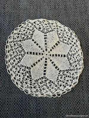 Handarbeit: Zierdeckchen