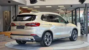 BMW X5 Bild 8