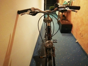Damenfahrrad zu verschenken an Bastler Bild 2
