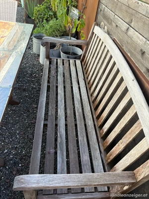 Gartenmöbel Bild 2