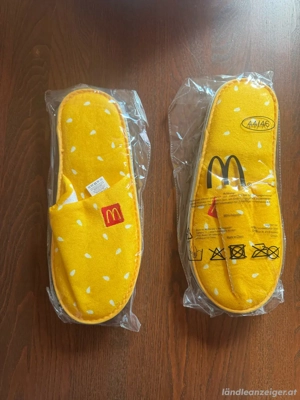 2x McDonalds Hausschuhe