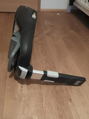 Maxi Cosi Babyschale inkl. Isofix Bild 3