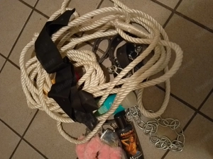 Herr sucht Sklavin für Bondage Sex