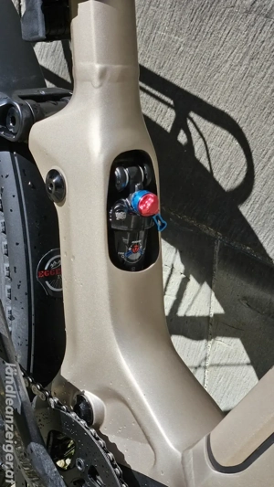 Ebike Tiefeinsteiger vollgefedert Victoria Parcour 4 Wave Bild 4