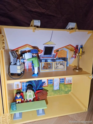 Playmobil Nr. 4374 Tierklinik Bild 4