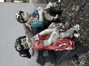 Päärchen aus Beton  gratis abzuholen in Lustenau  Bild 2