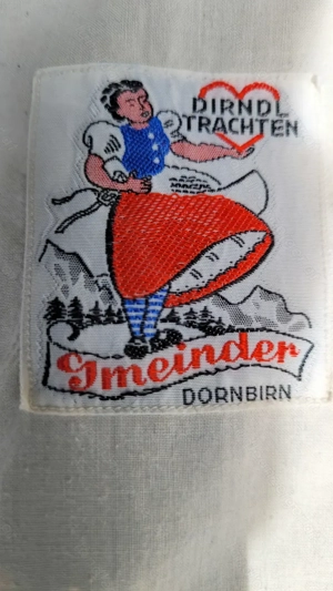  Dirndl mit 2 Blusen und Schürze von Anna Gmeinder aus Dornbirn, Größe 36-38 Bild 4