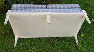 2 antike und elegante Sofas, Zweisitzer im klassischen französischen Louis XVI Stil, profiliertes Ge Bild 8