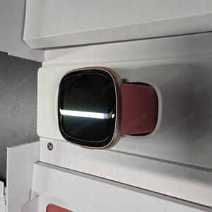 Fitbit Versa 4 Smartwatch  keine Kratzer, wie Neu inkl. Ersatzarmband nie verwendet Bild 2