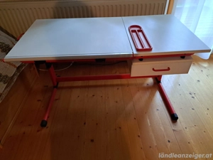 Schreibtisch  Bild 2