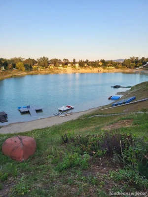 Bachtgrund mit See Zugang in Wiener Neustadt Bezirk Bad Fischau