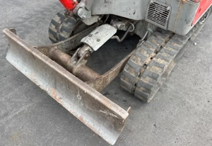 Yanmar SV15 Minibagger mit Kabine Bild 4