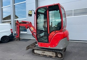 Yanmar SV15 Minibagger mit Kabine Bild 2