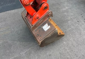 Takeuchi TB 016 Hybrid Diesel und Elektro MS01 Minibagger Bagger Bild 3