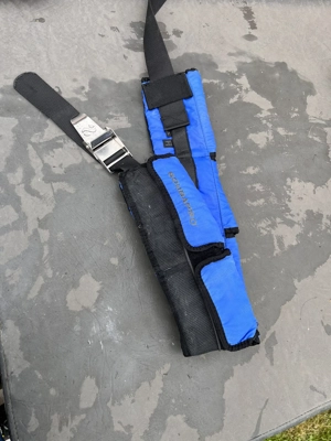 Tauchzubehör  Bleigürtel, Blei, Tauchermesser, Kompass, Boje, Tauchcomputer, Flossen, Jacket
