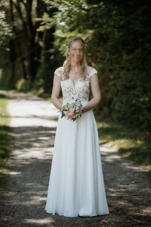 Elegantes Hochzeitskleid (Größe: 38)