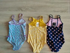 Badeanzüge 110 116 bester Zustand Bild 2