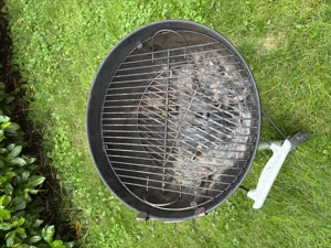 WEBER Holzkohle Kugelgrill 47cm Bild 3