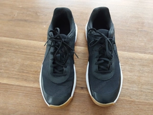 Hallenschuhe Gr. 42 Bild 2