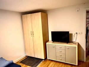 Großes WG Zimmer möbliert 