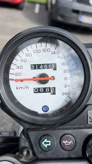 Honda Hornet 600 (PC36 1 1), Baujahr 2002 Bild 5