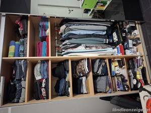 Kleiderschrank  Bild 4