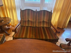 Holzmöbel aus dem jahre 1970