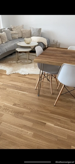 4 x weiße Stühle Bild 2