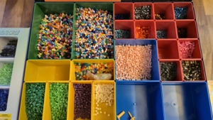 Bügelperlen Aufbewahrungskoffer, Steckplatten und Vorlagenbuch Bild 2