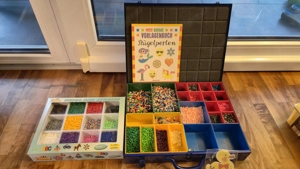 Bügelperlen Aufbewahrungskoffer, Steckplatten und Vorlagenbuch Bild 3