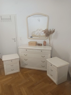 Schlafzimmermöbel, Kommode, Nachttische, Spiegel