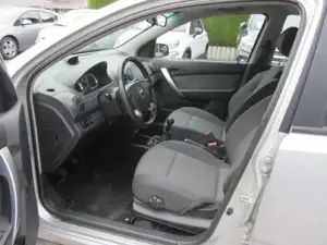 Chevrolet Aveo Bild 6